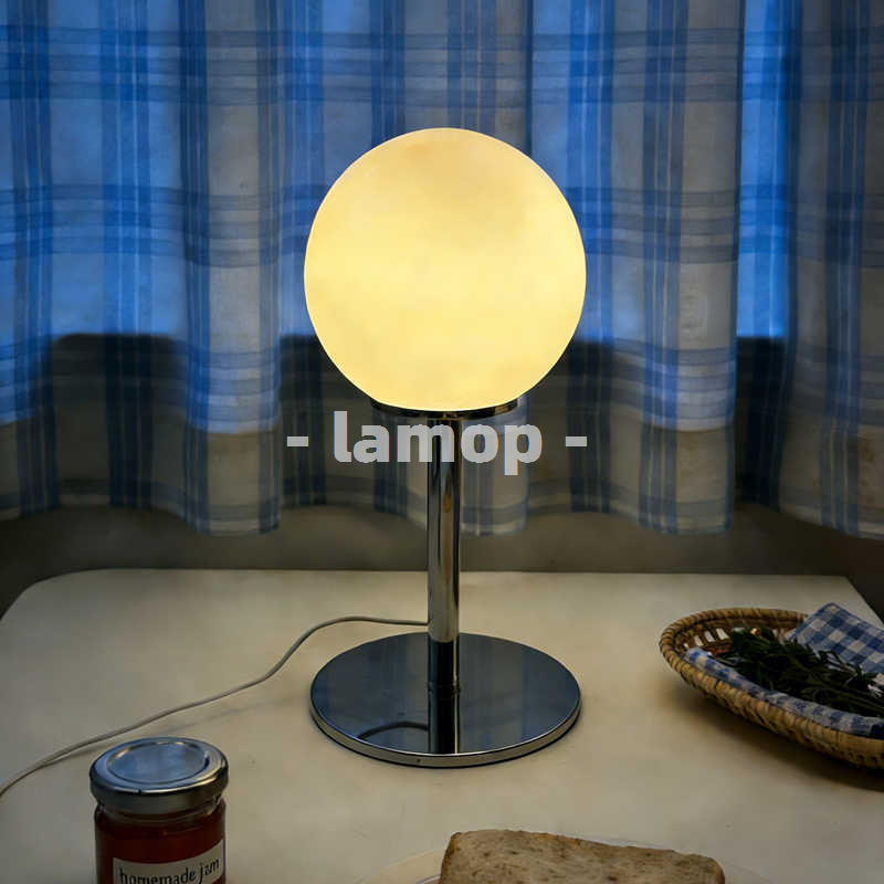 Led Lighting Decor - 乳白色のソリッドグローブクローム薄型ポールテーブルランプ、クリームインホワイトデスク、3トーンソフトライト読書用テーブルデコレーションランプ
