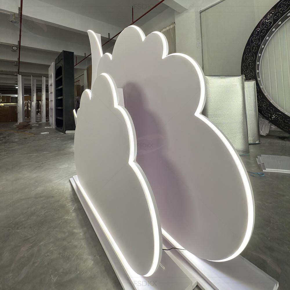 シックなLEDライト付き月と雲のPVCカスタムイベント背景装 - Lighting Decor Rentals のレビューと価格